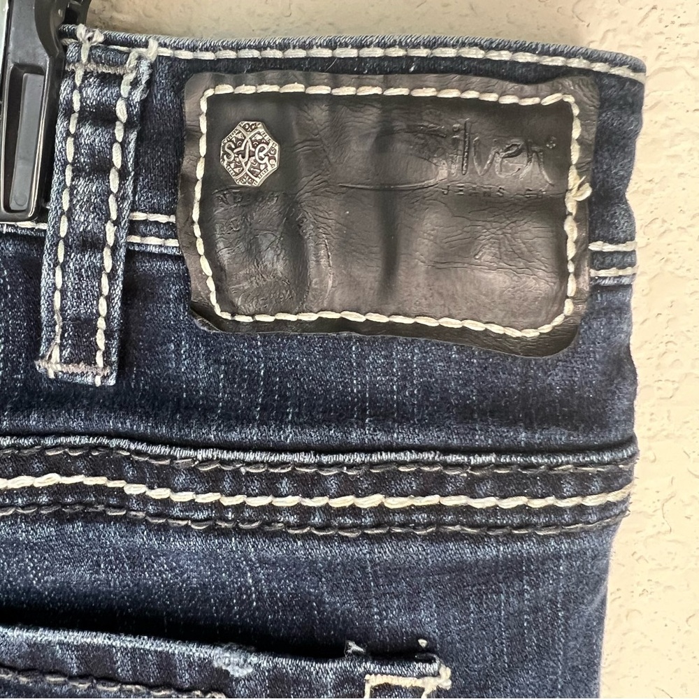 Silver Jeans Indigo Cropped Women's Jeans - Picture 4 of 8